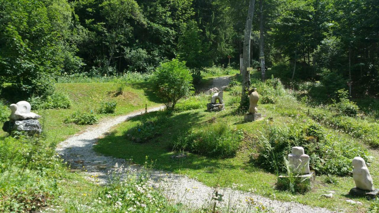 Ferienwohnung Les Chamois Lajoux Exterior foto